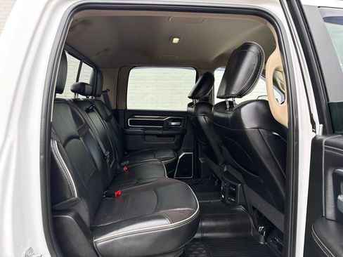 Used 2020 RAM 3500 Laramie RWD image 12