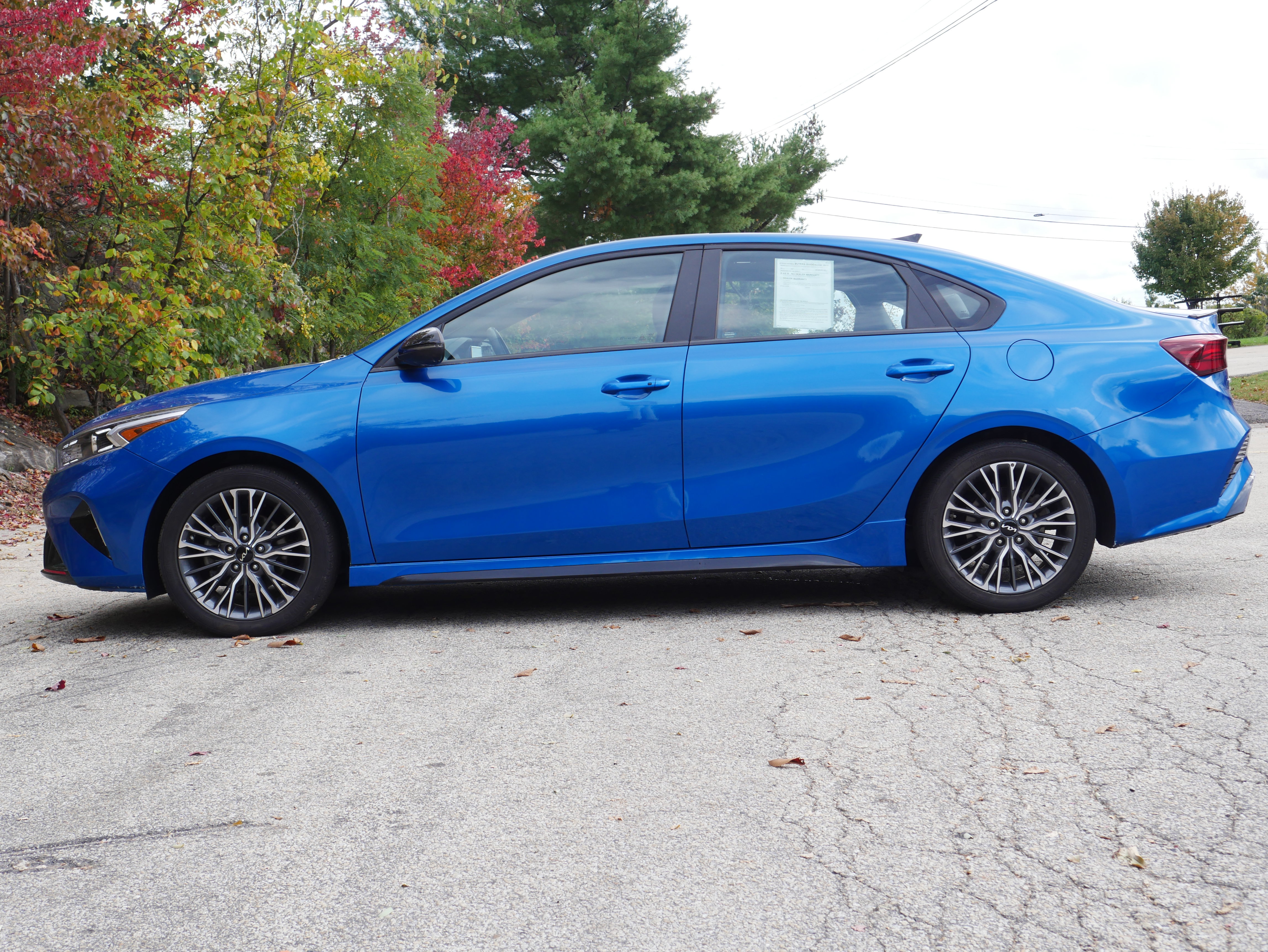 Used 2023 Kia Forte GT-Line w/ GT-Line Premium Package FWD image 3