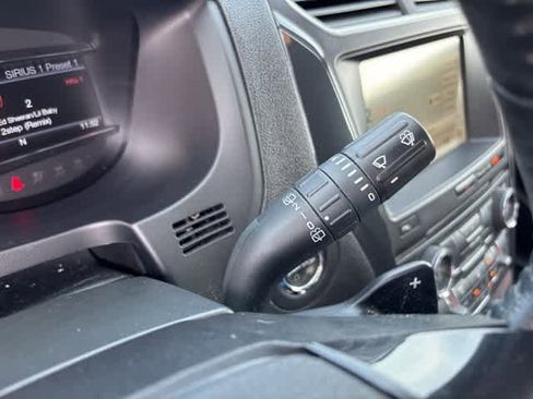 Used 2017 Ford Explorer XLT w/ Equipment Group 202A image 14