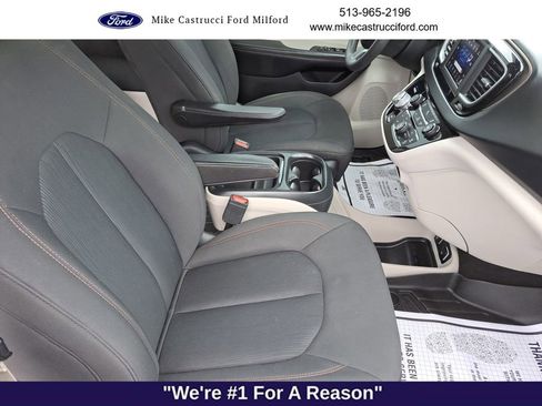 Used 2018 Chrysler Pacifica Touring Plus w/ Tire & Wheel Group image 23