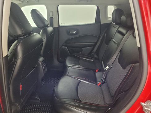 Used 2020 Jeep Compass Trailhawk AWD/4WD image 18