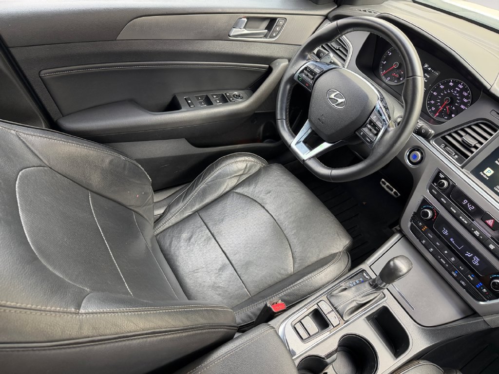 Used 2017 Hyundai Sonata Limited 2.0T FWD image 15