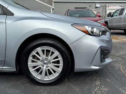 Used 2018 Subaru Impreza 2.0i Premium image 12