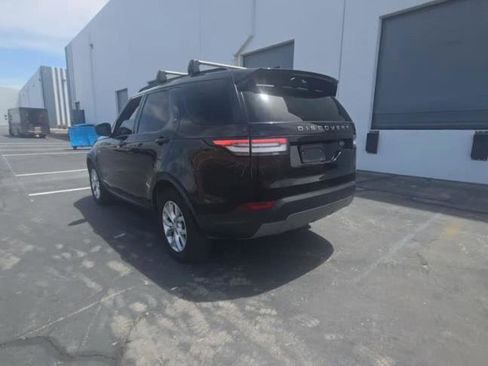 Used 2019 Land Rover Discovery SE AWD/4WD image 12