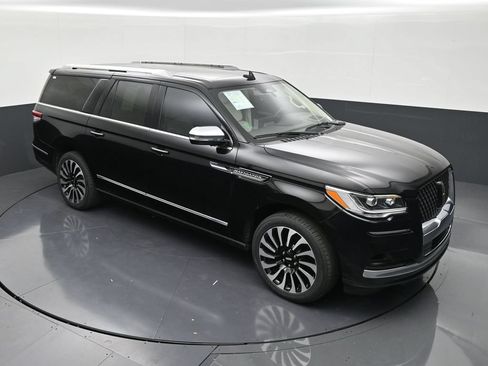 Used 2024 Lincoln Navigator L Black Label AWD/4WD image 19