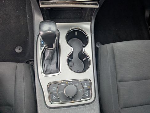 Used 2020 Jeep Grand Cherokee High Altitude AWD/4WD image 15