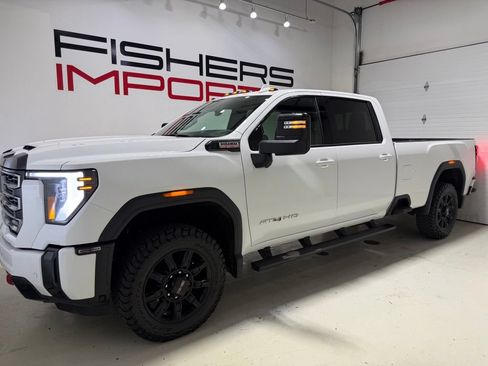 Used 2024 GMC Sierra 2500 AT4 w/ AT4 Preferred Package AWD/4WD image 2