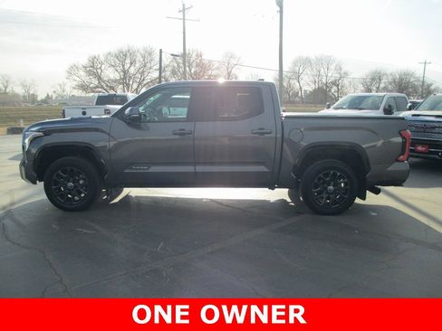 Used 2024 Toyota Tundra Platinum image 10