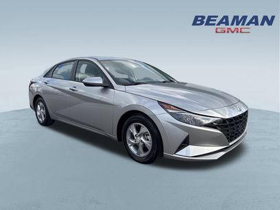 Used 2023 Hyundai Elantra SE