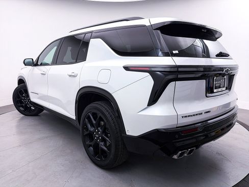 Used 2024 Chevrolet Traverse RS w/ LPO, Floor Liner Package AWD/4WD image 2