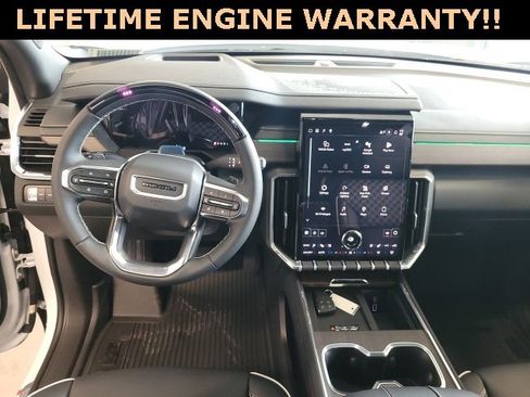 New 2026 GMC Acadia Denali w/ Super Cruise Package image 3