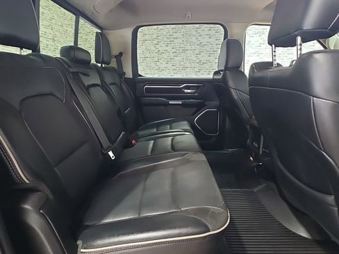 Used 2019 RAM 1500 Laramie AWD/4WD image 12