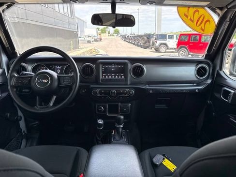 Used 2022 Jeep Wrangler Unlimited Sport AWD/4WD image 14