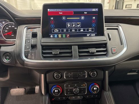 Used 2021 Chevrolet Suburban Premier image 15