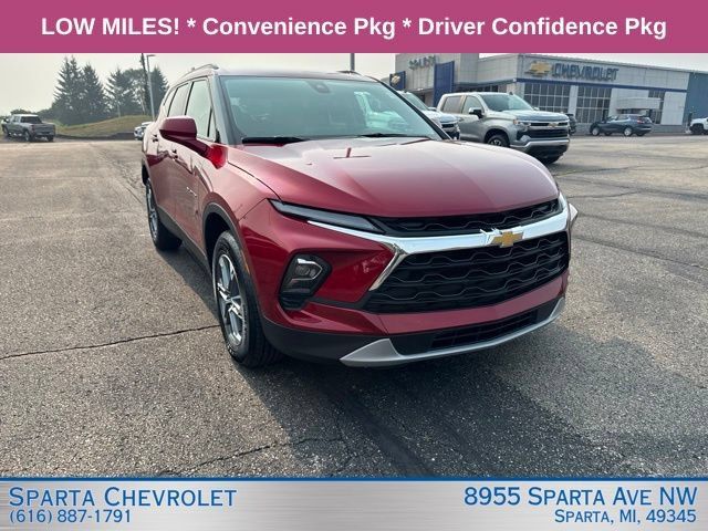 Used 2024 Chevrolet Blazer LT w/ Convenience Package FWD image 1