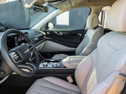 Used 2026 Genesis GV80 2.5T RWD image 20