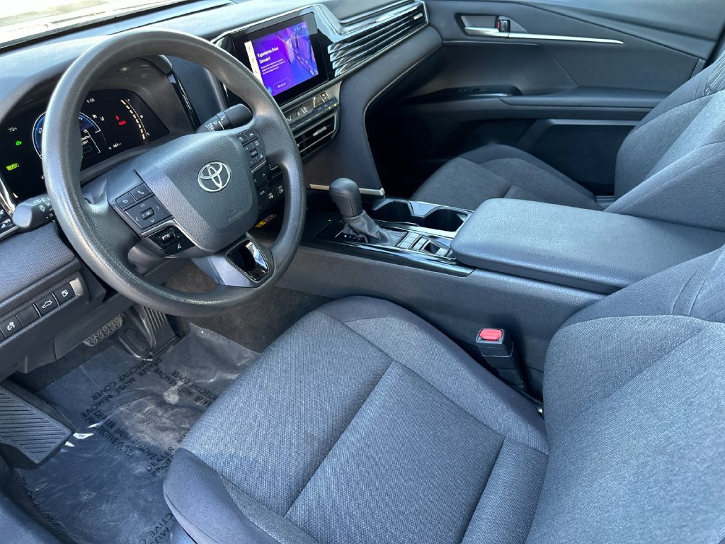 Used 2025 Toyota Camry LE FWD image 9