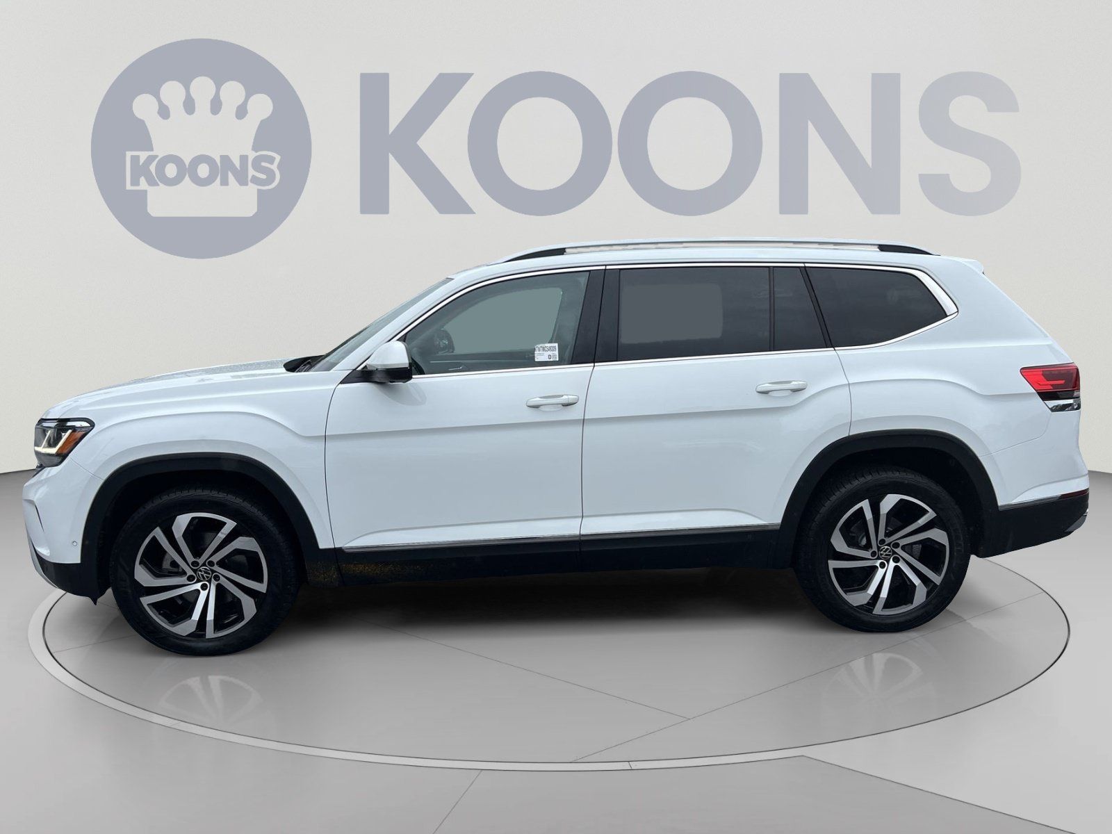Used 2021 Volkswagen Atlas SEL Premium AWD/4WD image 2