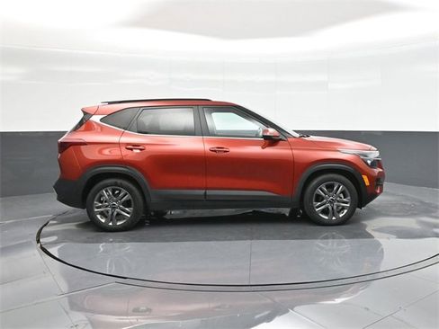 Used 2023 Kia Seltos S image 26