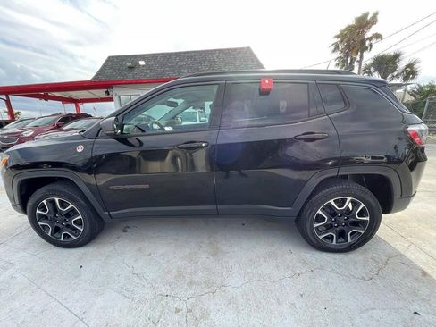 Used 2019 Jeep Compass Trailhawk w/ Cold Weather Group AWD/4WD image 12