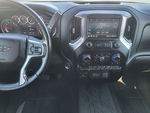 Used 2021 Chevrolet Silverado 1500 RST w/ Bed Protection Package AWD/4WD image 12