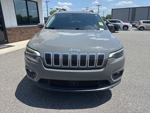 Used 2021 Jeep Cherokee Latitude Lux w/ Sun & Sound Group AWD/4WD image 10