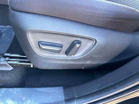 Used 2022 Toyota Highlander LE image 20