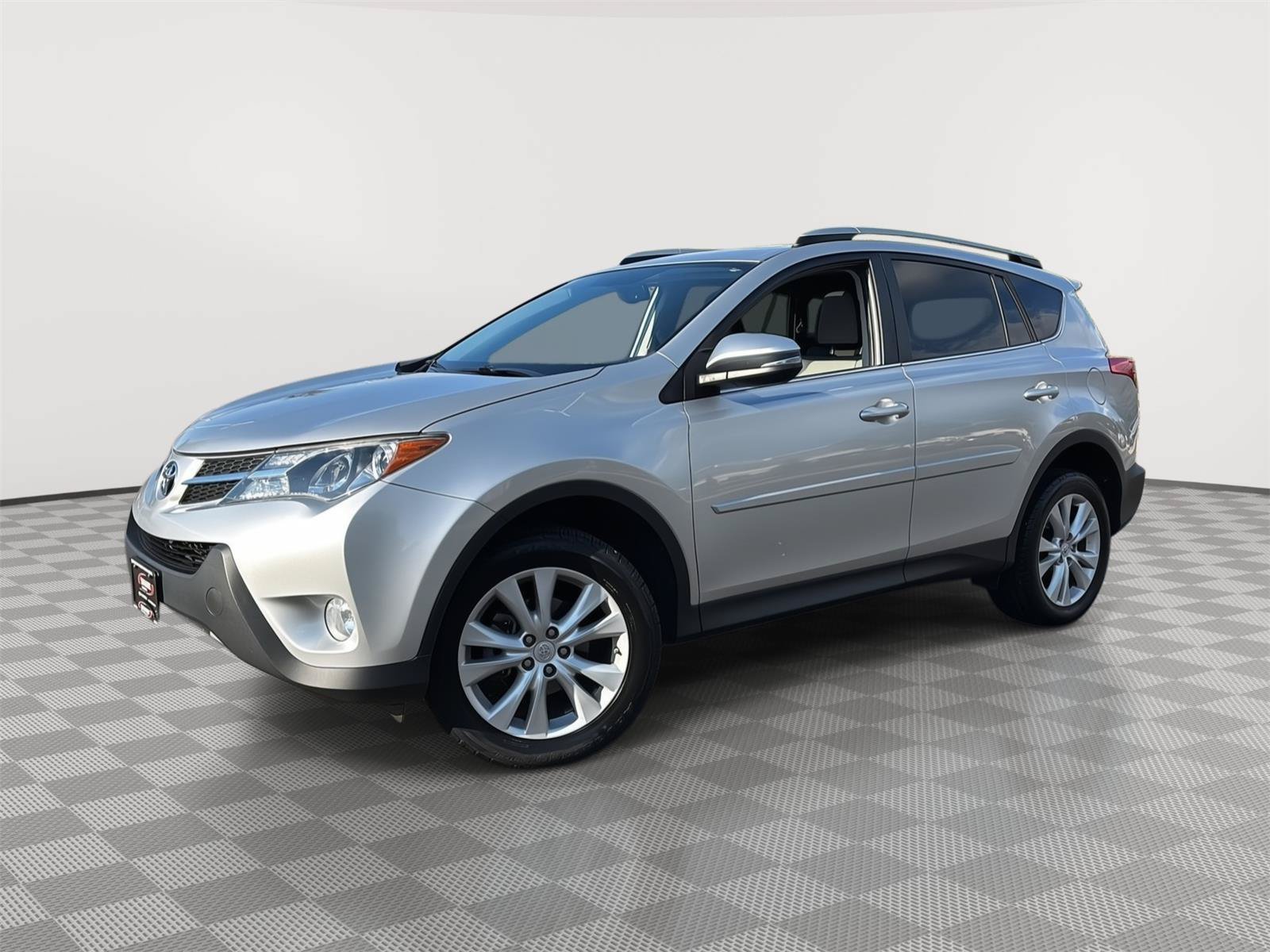 Used 2013 Toyota RAV4 Limited AWD/4WD image 1