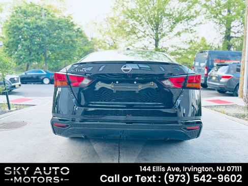 Used 2025 Nissan Altima 2.5 SV FWD image 6