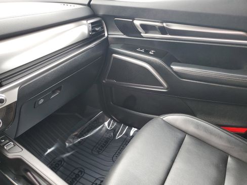 Certified 2025 Kia Telluride S image 23