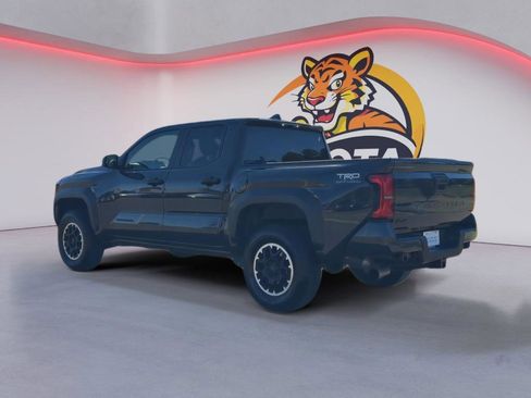 Used 2024 Toyota Tacoma TRD Off-Road image 7