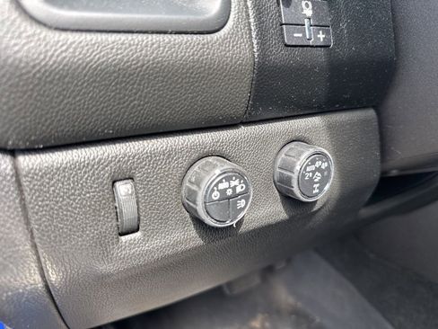 Used 2018 Chevrolet Colorado ZR2 AWD/4WD image 21