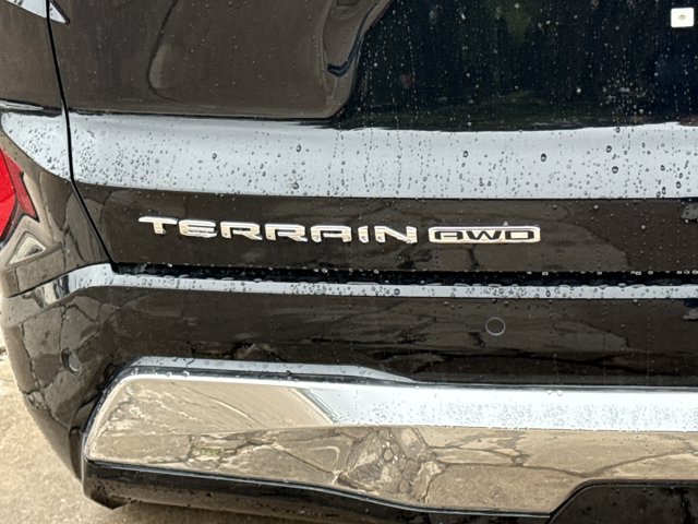 New 2027 GMC Terrain Denali w/ LPO, Black Badging Package AWD/4WD image 10