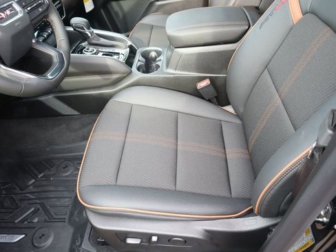 New 2026 GMC Canyon AT4 AWD/4WD image 12