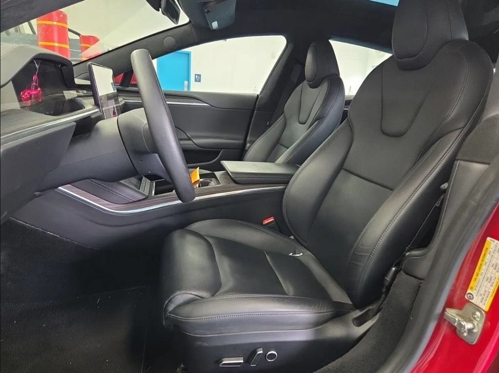 Used 2022 Tesla Model S AWD/4WD image 5