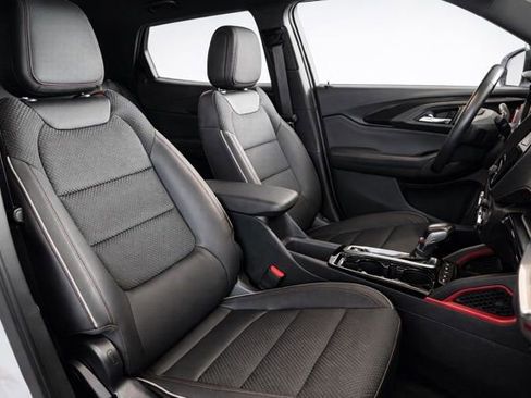 Used 2021 Chevrolet TrailBlazer RS w/ Convenience Package image 13