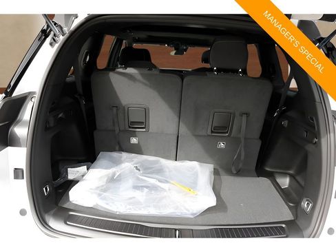 New 2025 Jeep Grand Cherokee L Laredo AWD/4WD image 17