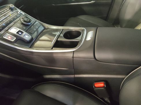 Used 2021 Hyundai Santa Fe SEL w/ Convenience + Premium Package FWD image 26