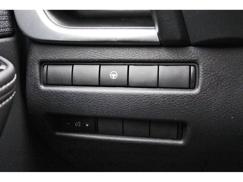 Used 2022 Nissan Rogue SV FWD image 20
