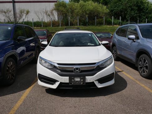 Used 2018 Honda Civic LX image 2