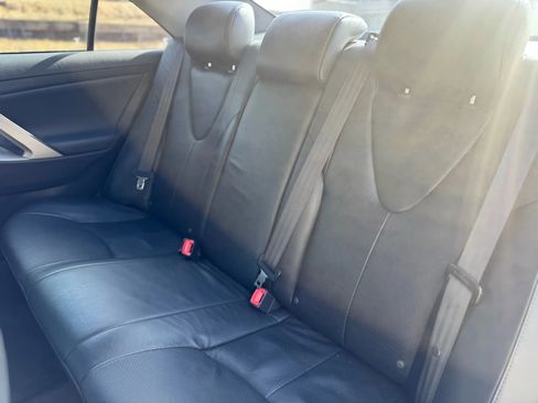 Used 2010 Toyota Camry SE image 19