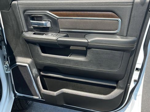 Used 2024 RAM 2500 Laramie AWD/4WD image 33