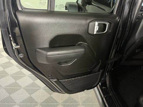 Used 2024 Jeep Wrangler Unlimited Rubicon 4xe w/ Safety Group AWD/4WD image 28
