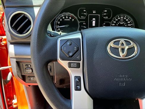 Used 2018 Toyota Tundra SR5 w/ SR5 Upgrade Package AWD/4WD image 10