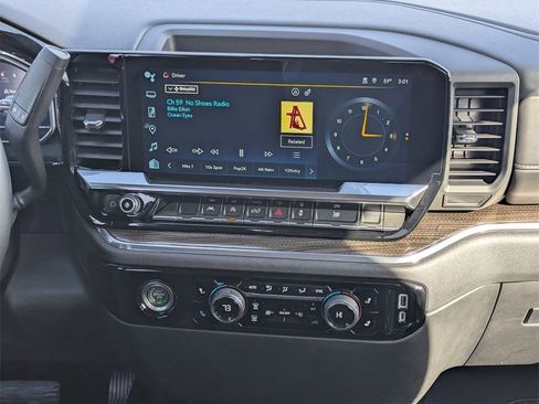 Used 2024 Chevrolet Silverado 1500 LT image 17