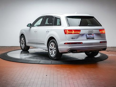 Used 2019 Audi Q7 3.0T Premium image 2