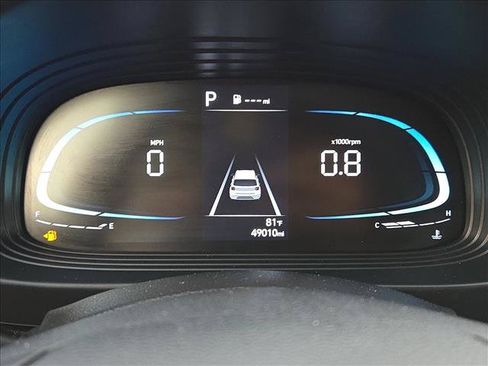 Used 2023 Hyundai Venue SEL FWD image 11
