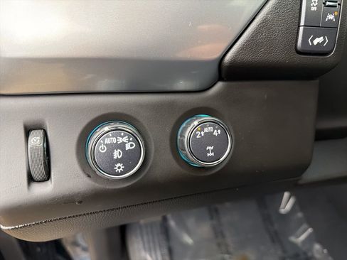 Used 2019 Chevrolet Tahoe LT image 22