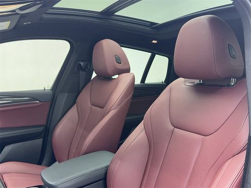 Used 2023 BMW X4 M40i w/ Premium Package image 38