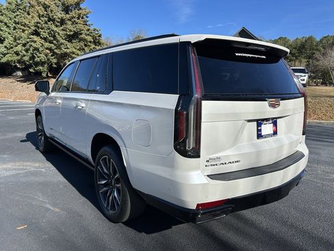 Used 2023 Cadillac Escalade ESV Sport Platinum image 24